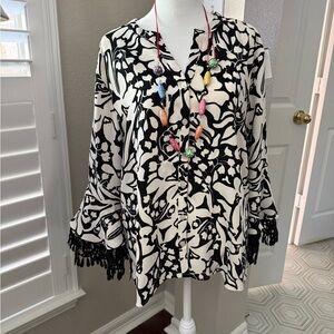 Chico's Black and Cream Patterned Blouse